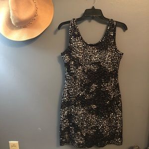 Light summer dress- form flattering!